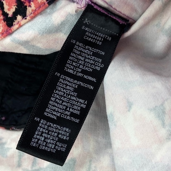 Forever 21 Twist Floral Shorts - Picture 4 of 7